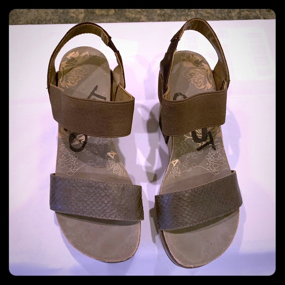 Otbt Bushnell Wedge Sandals. Sz 7